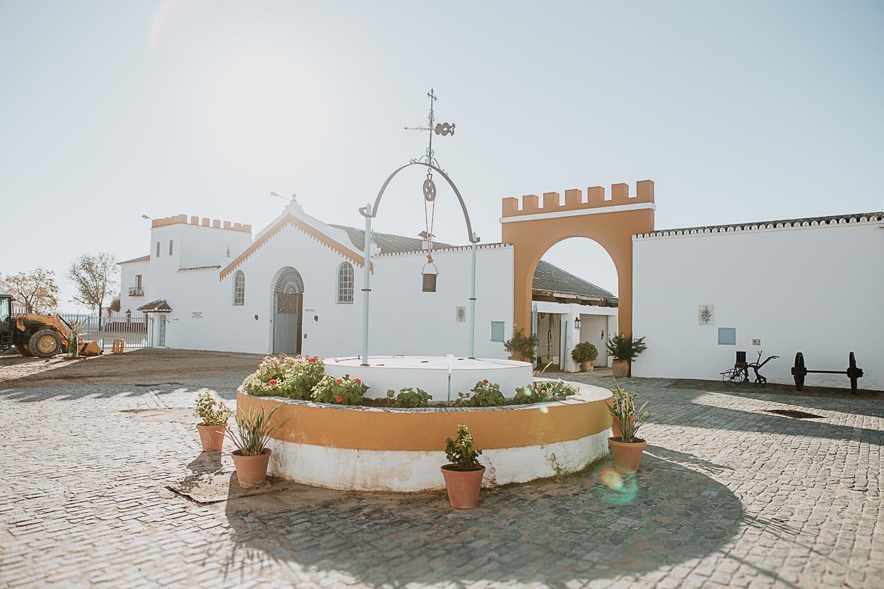 Villa Cortijo Santa Clara à Carmona  Extérieur photo