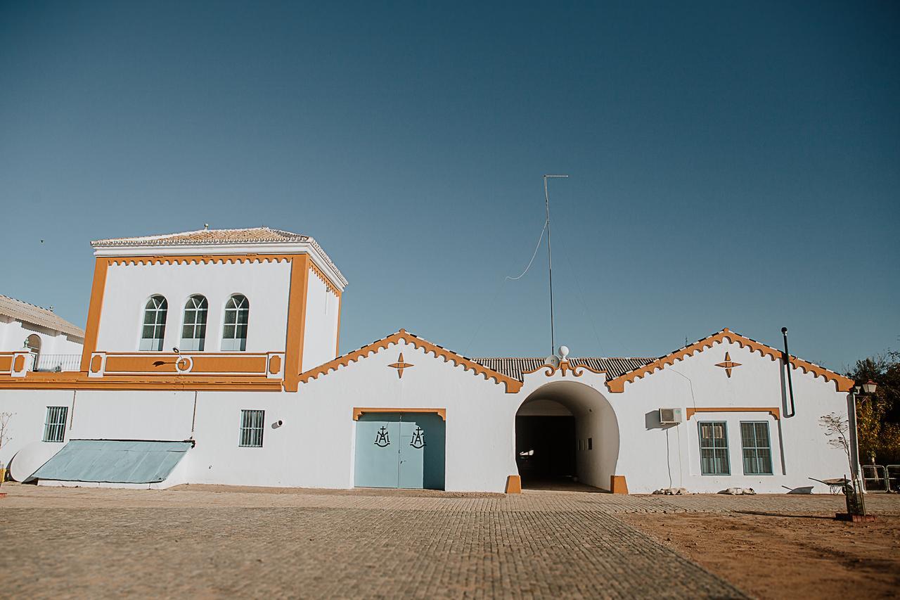 Villa Cortijo Santa Clara à Carmona  Extérieur photo
