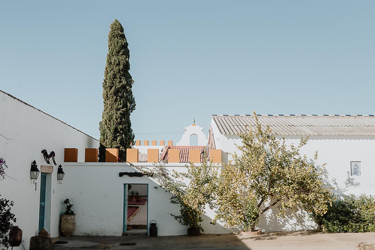 Villa Cortijo Santa Clara à Carmona  Extérieur photo